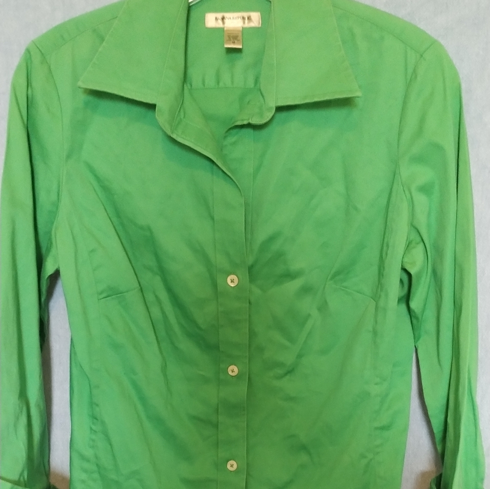 Banana Republic womens Tailored button down shirt